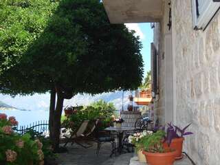 Апартаменты Villa Perla Del Mare Котор Номер-студио с патио и видом на море-2