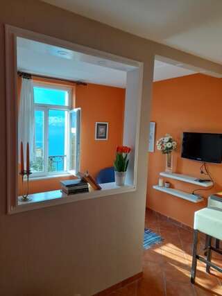 Апартаменты Villa Perla Del Mare Котор Номер-студио с патио и видом на море-12